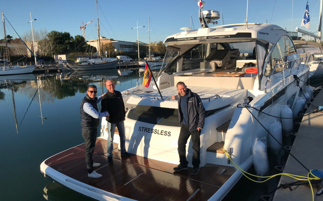 Náutica AZA delivers the first unit in Spain of the new model of Fairline Targa 53 OPEN
